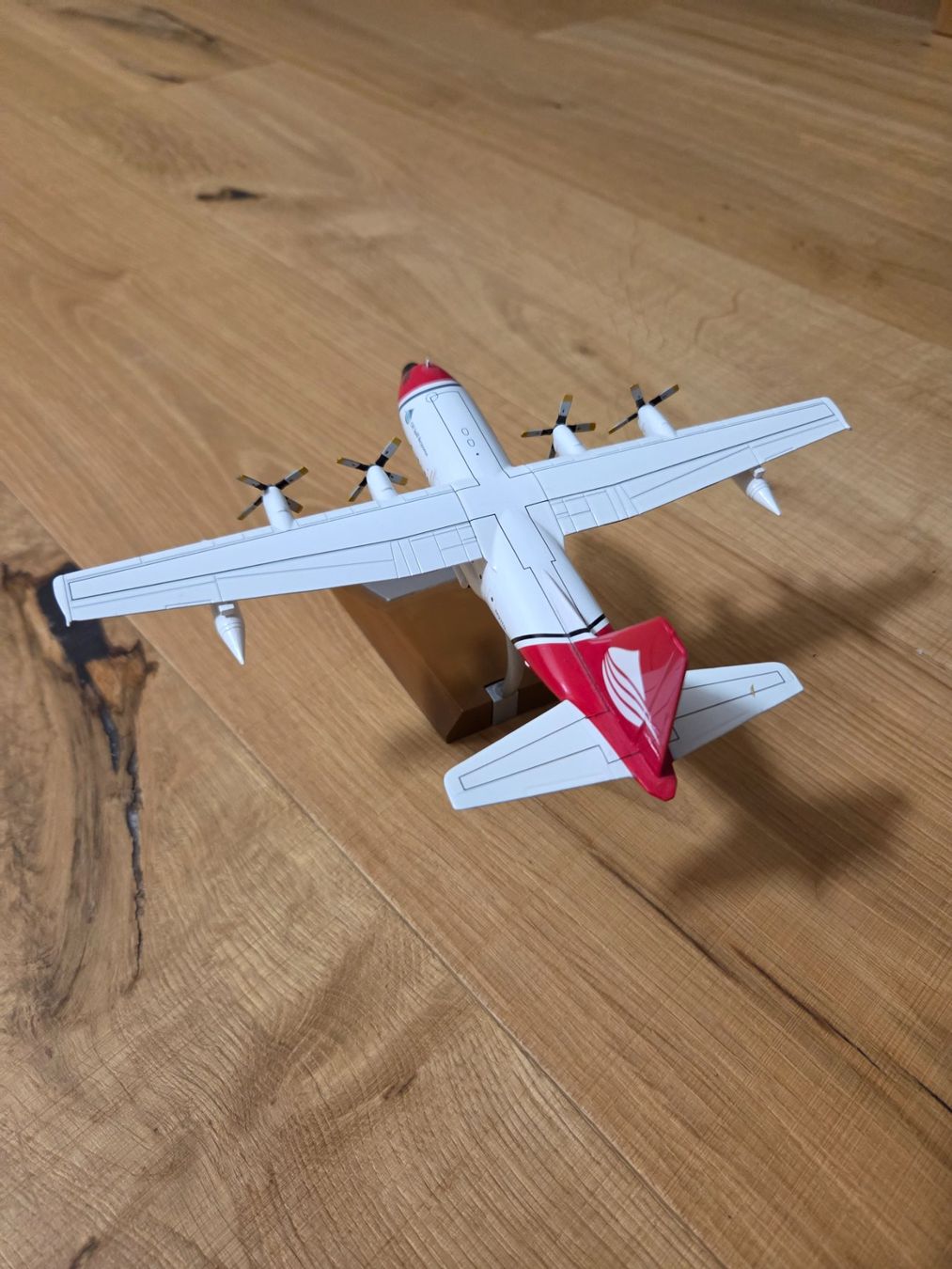 Modellbausätze & Standmodelle: Modellflugzeug Hercules c-130 – Gebraucht aus Wila von alee.o3 3