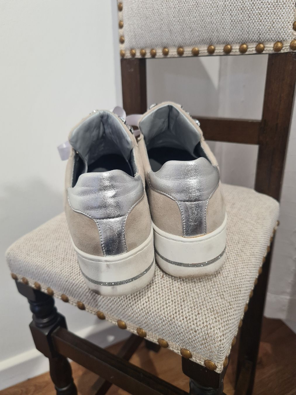 Scarpe da donna: Maripé Sneaker, neuwertig, Grösse 38, Strass – Usato da Adligenswil venduto da FriedasWelt 2