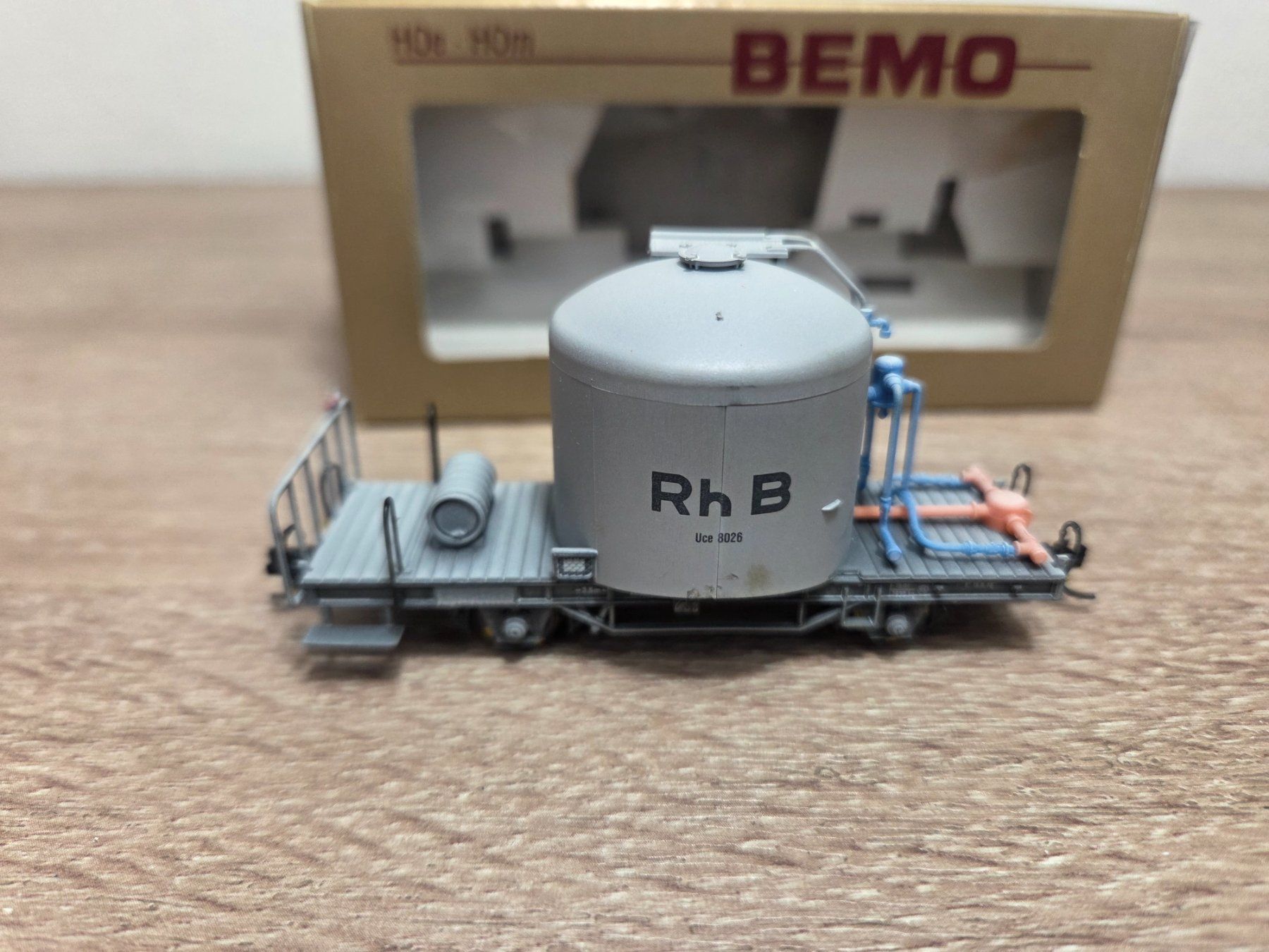 Bemo Modelleisenbahnen: Bemo 7459.100 Zementtransportwagen RhB H0m – Gebraucht aus St-Aubin-Sauges von Lo_Go 1