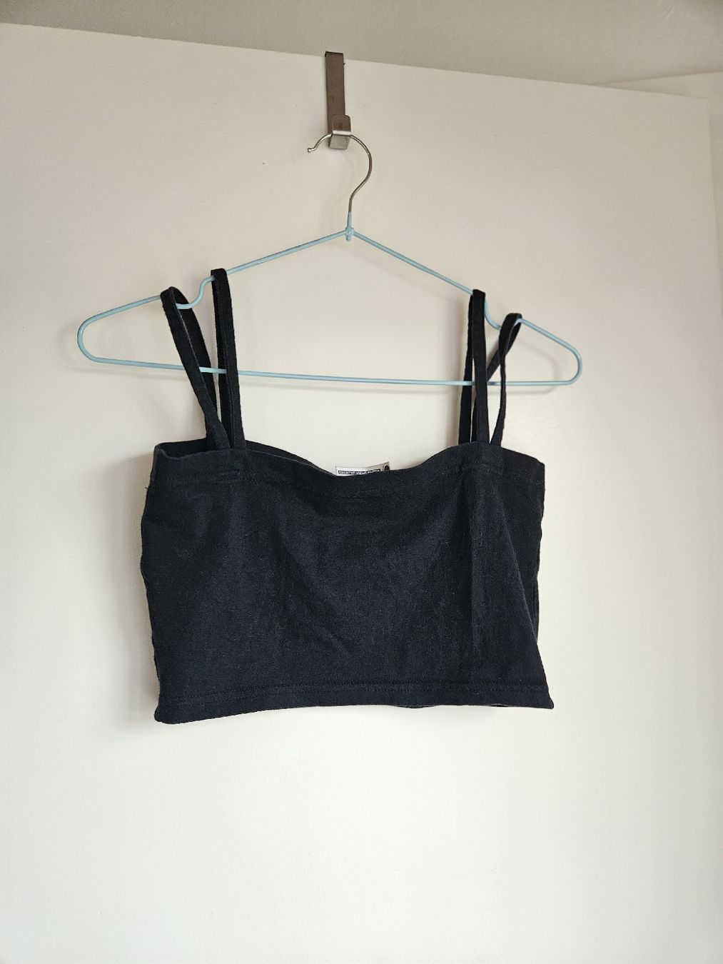 Top: Schwarzes Y.O.U. Crop- Top – Usato da Ebikon venduto da SecondChance_byM 1