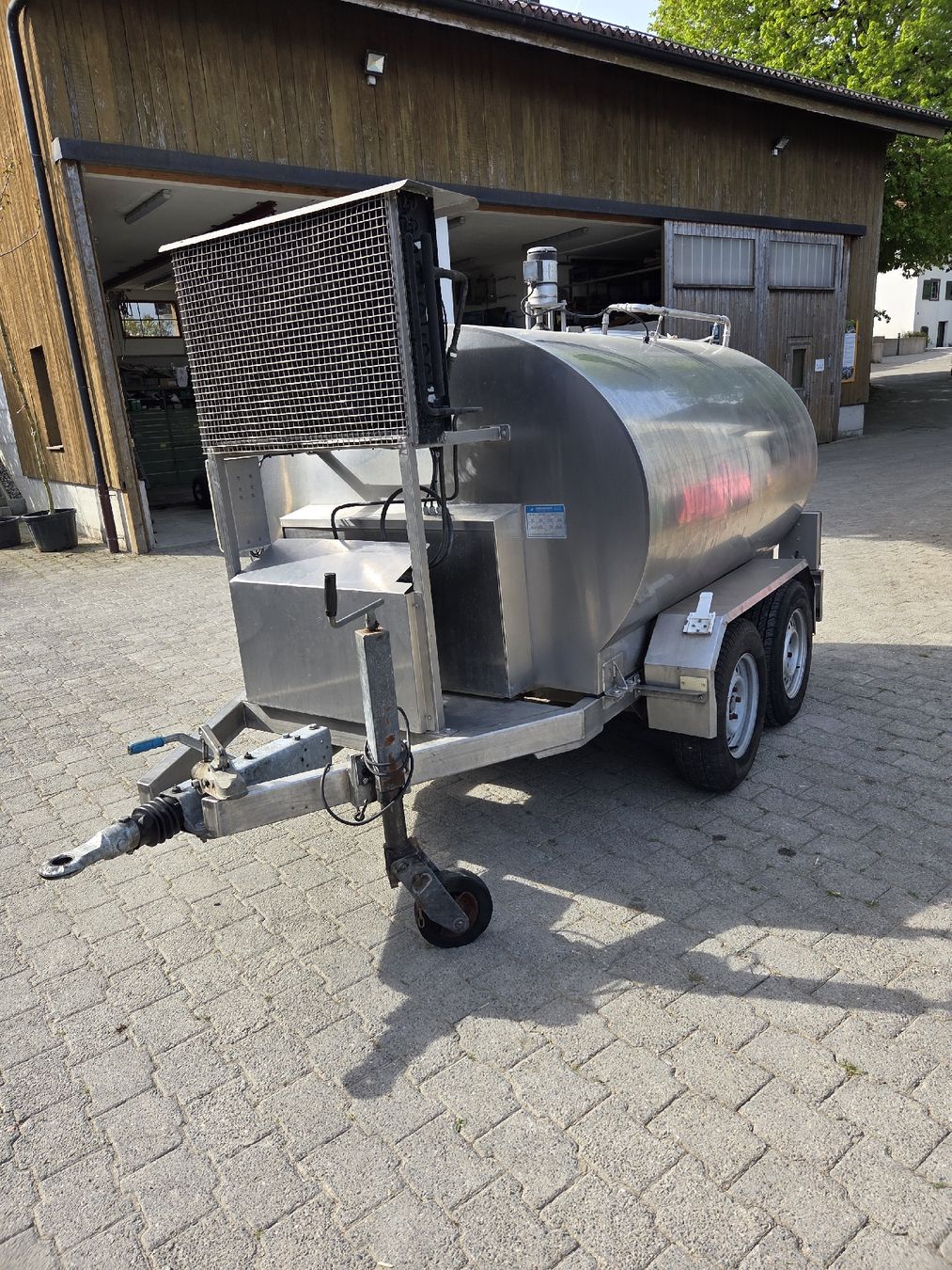 Tecnica di mungitura: Milchtank fahrbar 3000l – Usato da Maur venduto da Tscharina