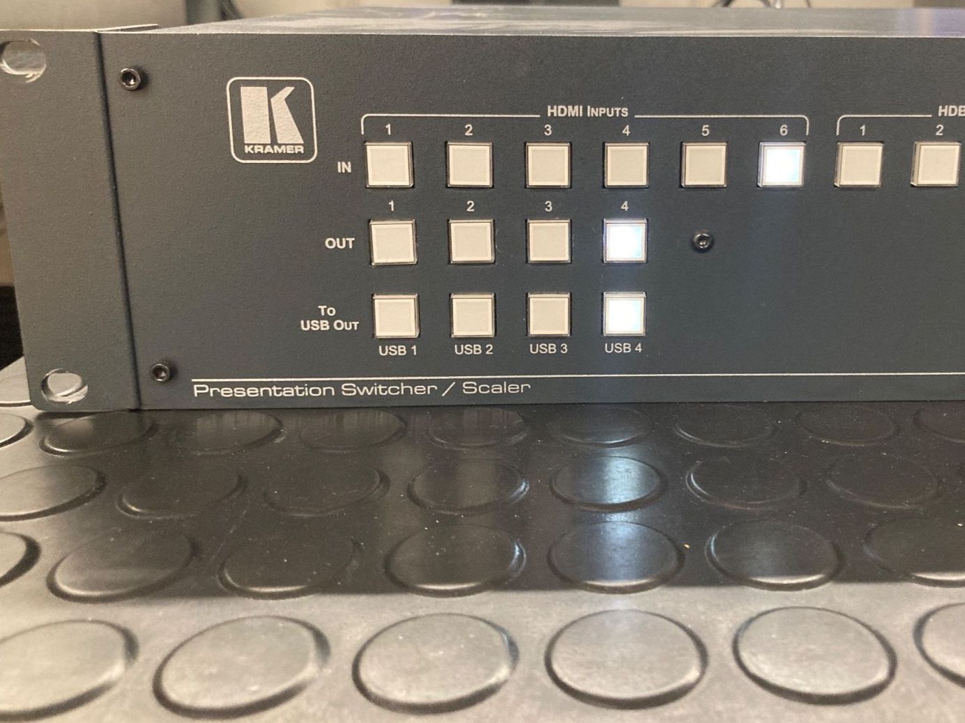 Console di mixaggio: Kramer VP-558 - Presentation Router/Scaler HDBasedT – Usato da Widnau venduto da VinylDeal 1
