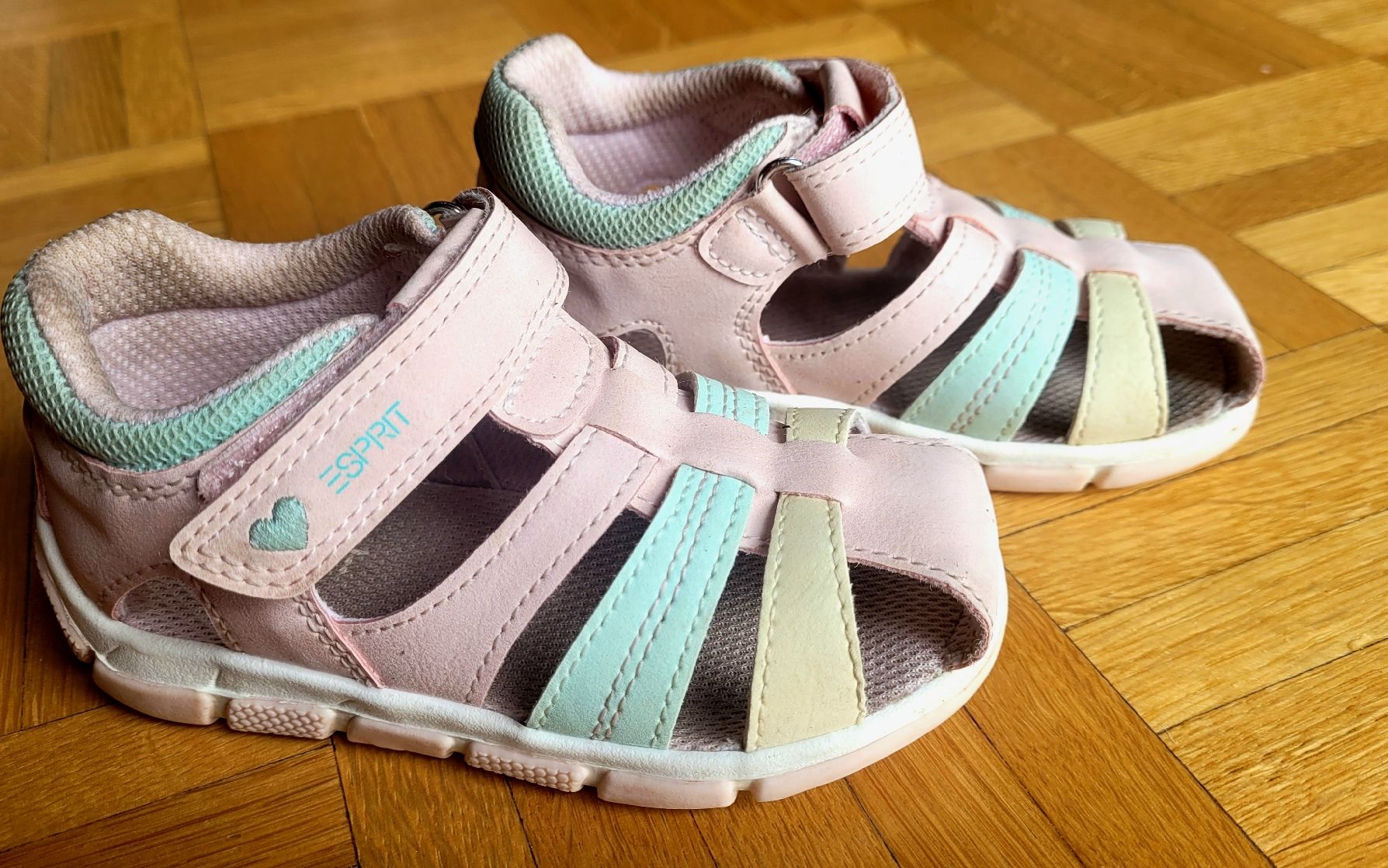 Esprit Schuhe für Mädchen: Sandales roses Esprit enfant taille 22  – Neu (gemäss Beschreibung) aus Moudon von elsa010