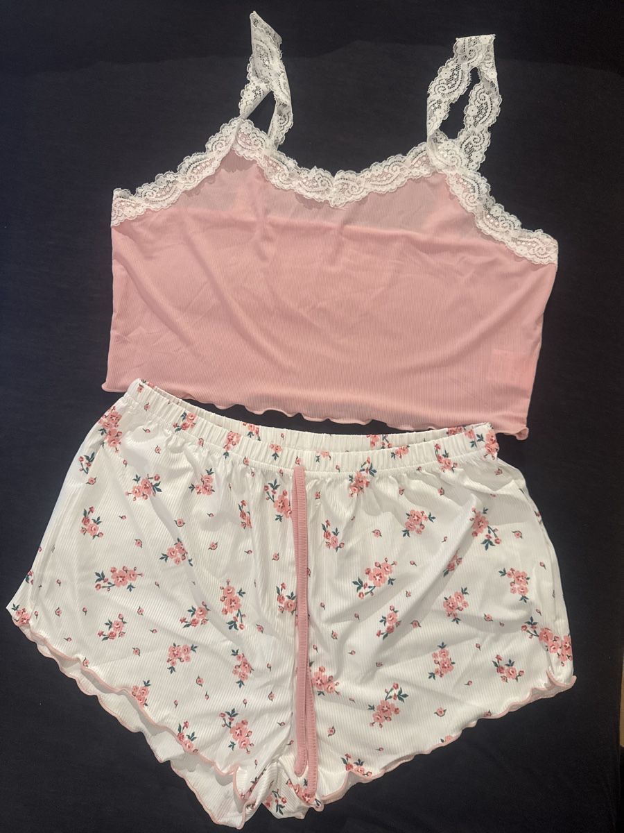 Negligees & Pyjamas: Sommerliches Pyjama-Set, Gr. L – Neu und originalverpackt aus Abtwil SG von ale2002 1