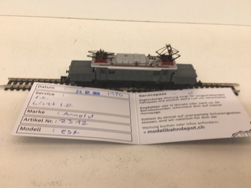 Arnold Modelleisenbahnen: Arnold 2312 Spur H0 E94 Deutsche Reichsbahn grau – Gebraucht aus Büsserach von ModellbahnDepot 2