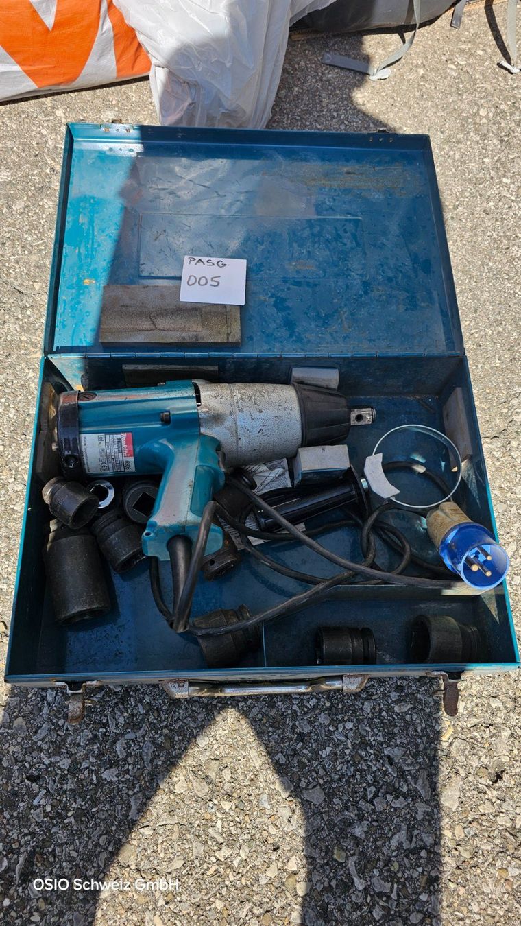 Makita Alle Werkzeuge: Schlagschrauber MAKITA 6906 620 W – Gebraucht aus Diessenhofen von Osio