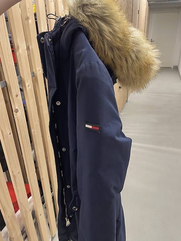 Tommy Hilfiger Giacche: Tommy Hilfiger Daunen Parka Gr XS – Usato da Lenzburg venduto da lejlaimamovic 4