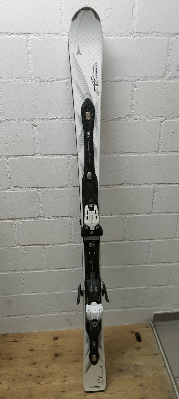 Atomic Skis: Atomic Cloud Skier weiss mit Bindung gebrauchter Zustand – Gebraucht aus Effretikon von jeb_l9k5
