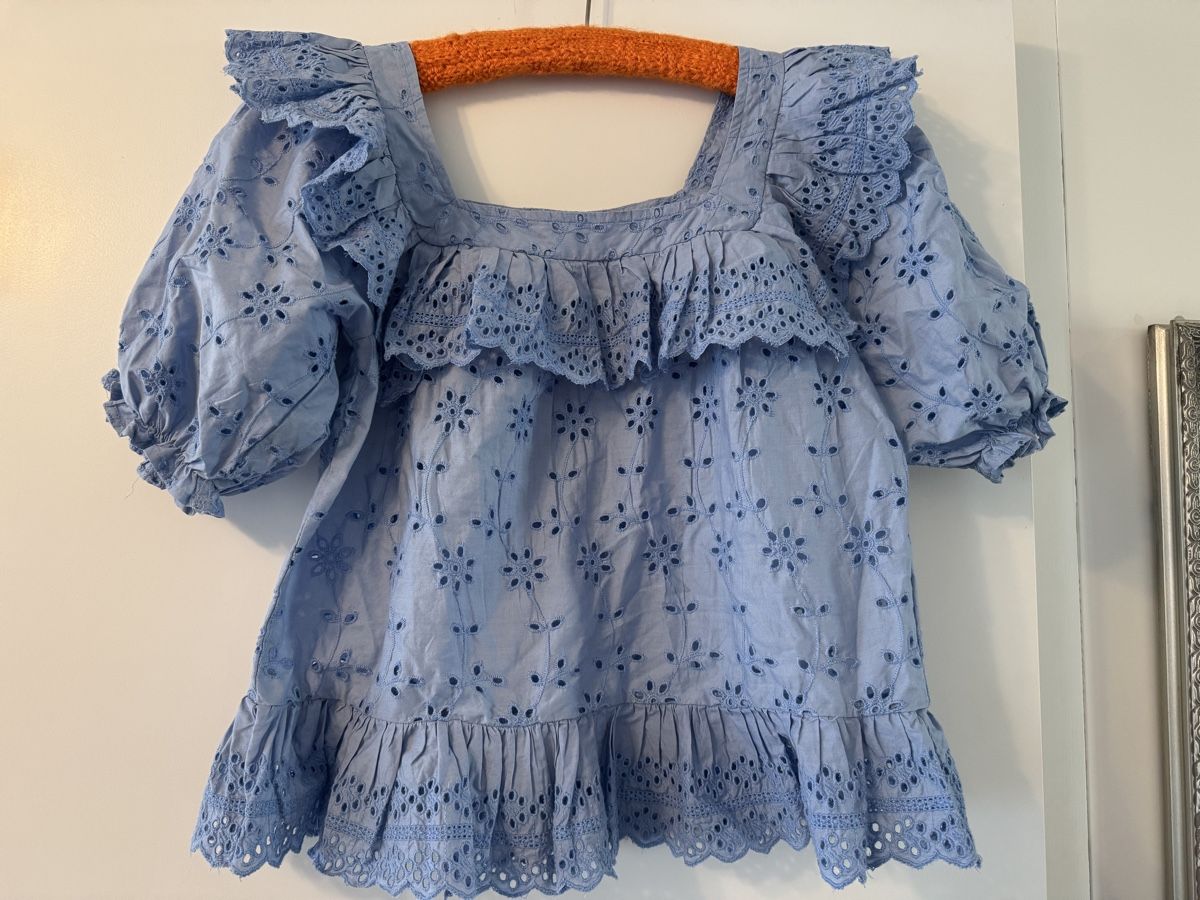 Top: Spitzentop Top Oberteil Broderie Anglaise – Usato da Obfelden venduto da tan_9lj9 1