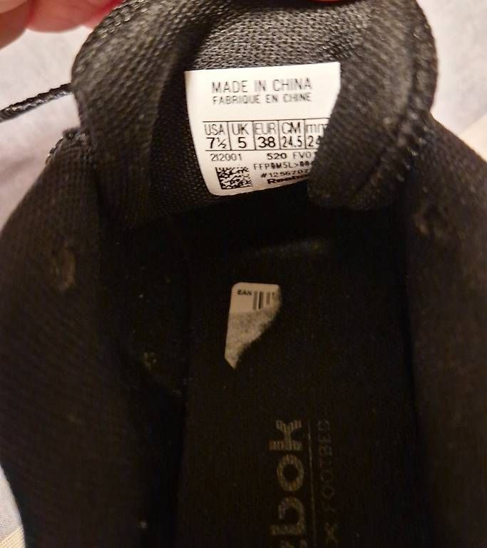 Reebok Chaussures femmes: Reebok 38Gr. – D'occasion à Luzern par maji87 2