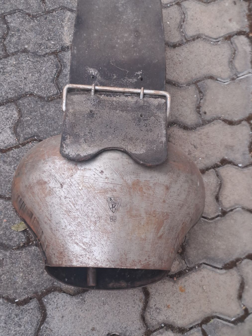 Campanacci mucche: A. Vendre  sonnaille cloche – Usato da Villeneuve venduto da BibiVintage 1