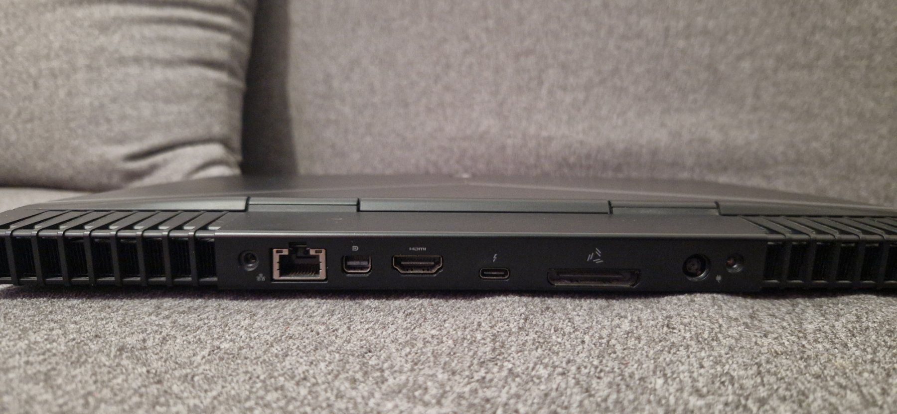 Alienware Notebooks: Ordinateur portable Alienware 13 R3 – Gebraucht aus Fleurier von Tortue26 4