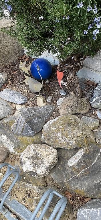 Vasi per fiori: Blumentopf inklusive zwei Kugeln blau – Usato da Bürglen TG venduto da jap_dcm6 3