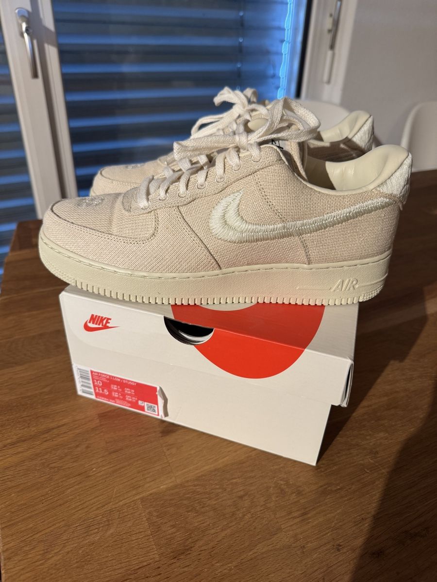 Nike Scarpe da uomo: Air Force 1 Nike x Stussy – Nuovo e nell'imballaggio originale da Utzenstorf venduto da Mikaandri