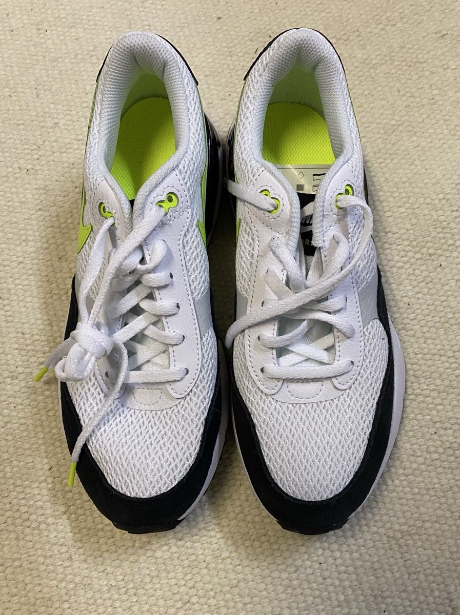 Nike Scarpe da uomo: Nike Airmax Gr 39 neu! – Nuovo (secondo la descrizione) da Murten venduto da juliagnaedinger