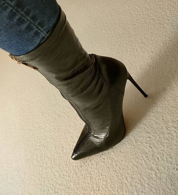 Scarpe da donna: Bottine noir - envoi colis gratuit – Usato da Renens VD venduto da lptvs_22