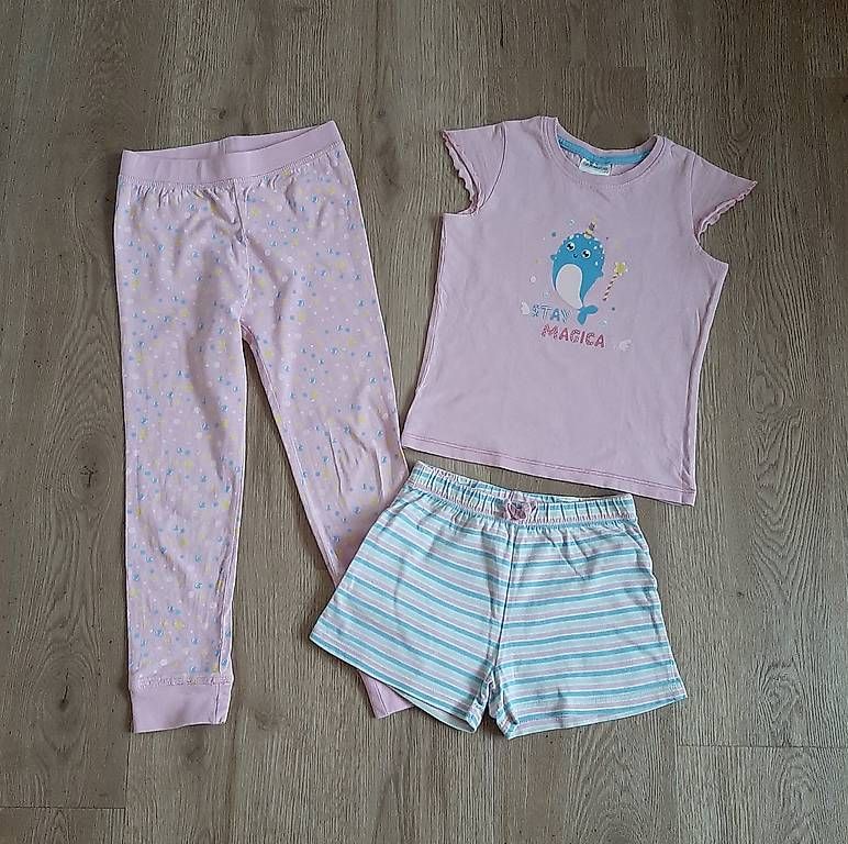 Pyjamas & Ähnliches: Herziges 3-teiliges Pyjama-Set rosa Gr. 110/116 impidimpi – Gebraucht aus Bütschwil von enzian008