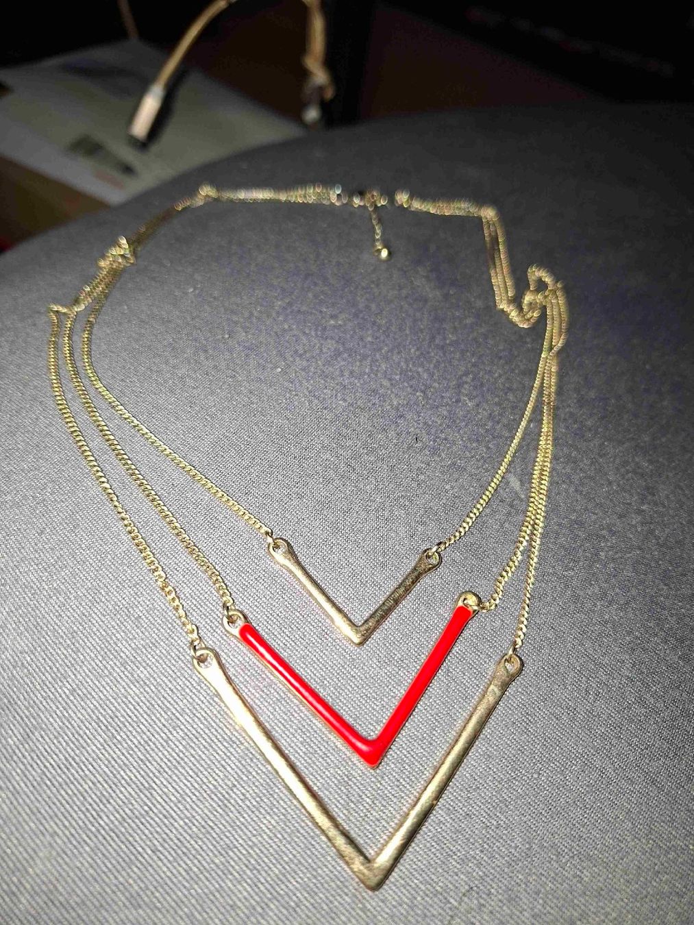 Ketten: Collier multi-rangs doré avec motifs – Gebraucht aus Tannay von v1n1p00h