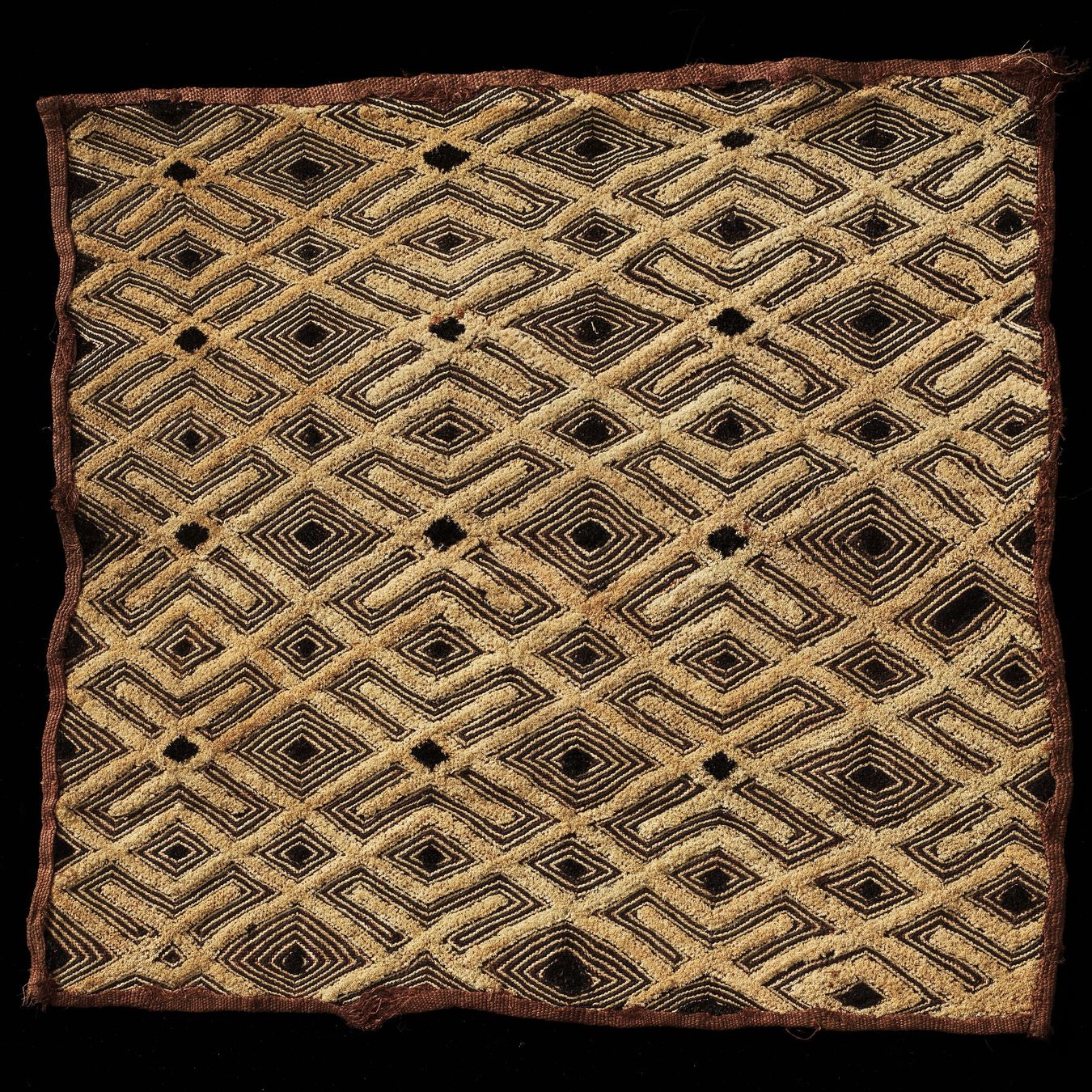 Tessuti: Raphia-Plüschgewebe, "Velours du Kasaï", Afrikanische Kunst – Usato da Basel venduto da MatthiDo