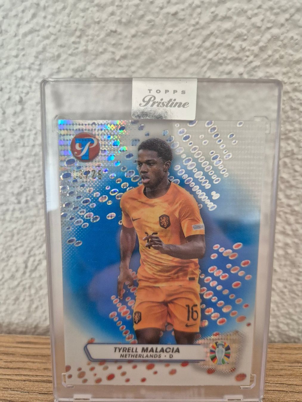 Topps Carte collezionabili: Tyrell Malacia Topps Pristine /25 – Nuovo e nell'imballaggio originale da Herzogenbuchsee venduto da ste_qq8n