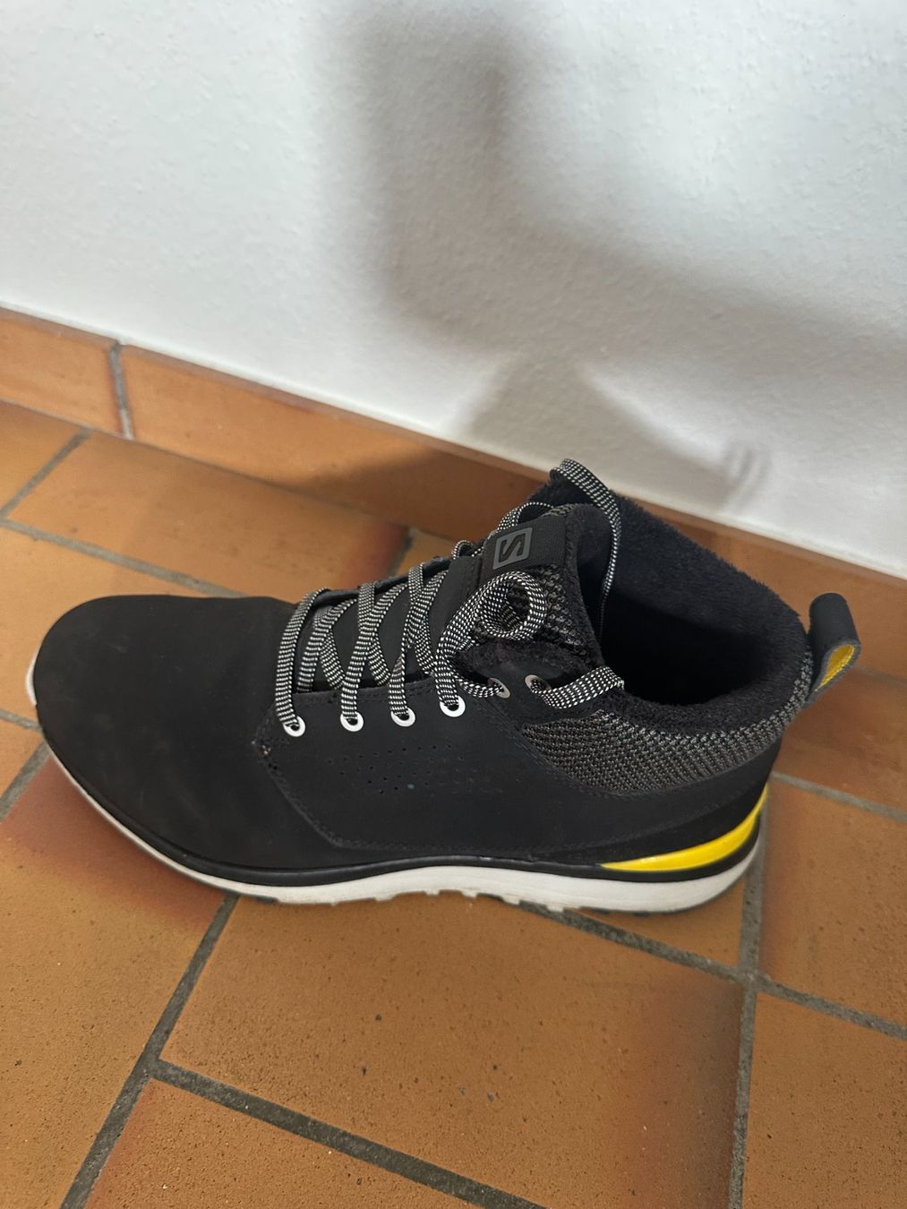 Scarpe da uomo: Salomon 44.5 – Usato da Zürich venduto da Odeono 1