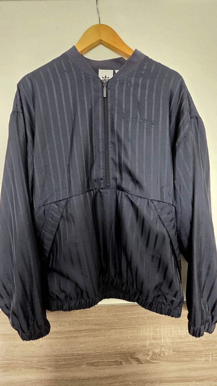 Adidas Maglioni & Felpe: Adidas Pullover Jacke Grösse L dunkelblau gestreift Top Zust – Usato da Luzern venduto da pie_y7zc