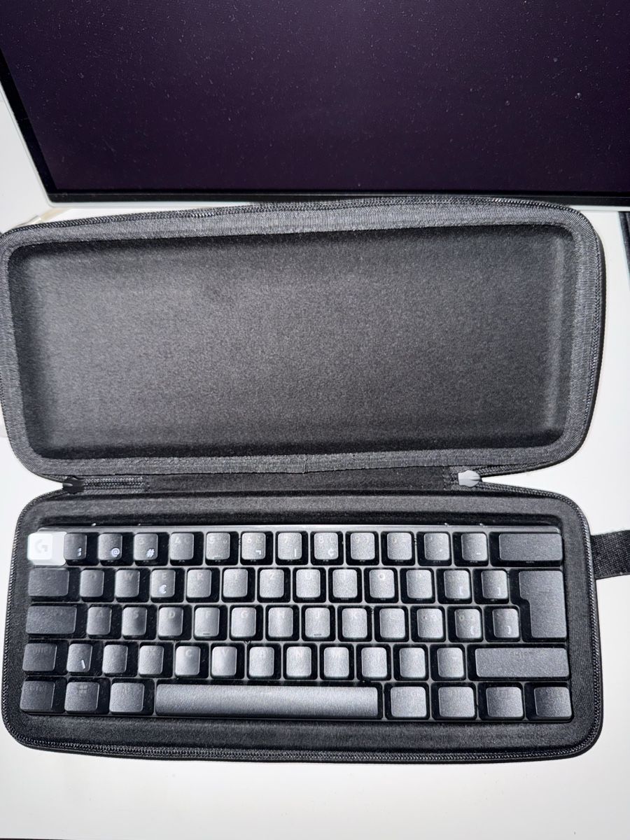 Logitech Tastaturen: Logitech x60 + Razer viper v3 pro – Neu (gemäss Beschreibung) aus Oftringen von Thishan.J 1