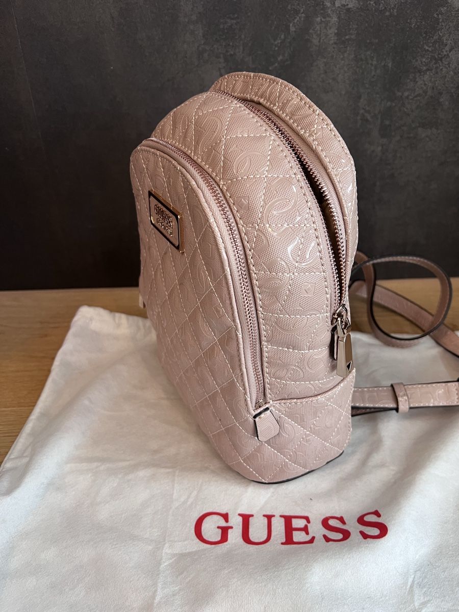 Guess Rucksäcke: Rucksack Guess rosa Steppoptik neuwertig – Neu (gemäss Beschreibung) aus Herbligen von nic_q8yn 4