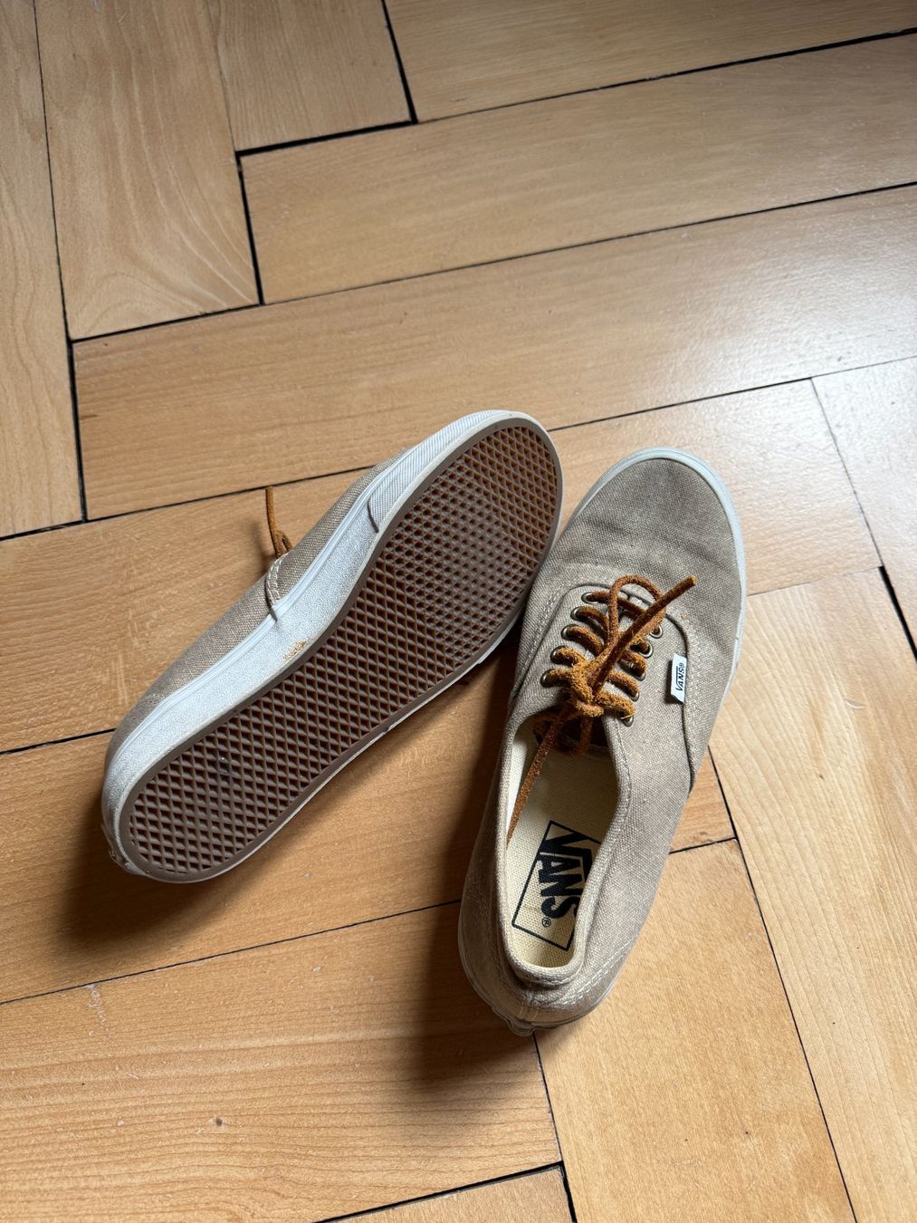 Vans Scarpe da donna: VANS - Sneaker beige 39 – Usato da Zürich venduto da Diazaio 3