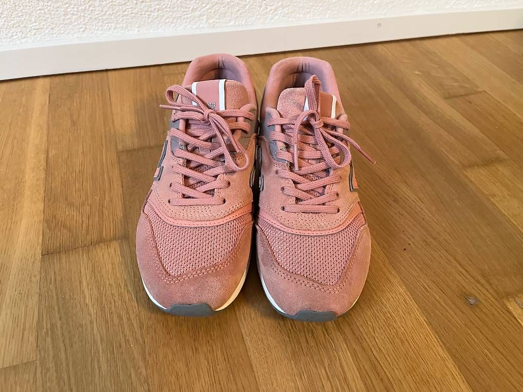 Scarpe da donna: New Balance Altrosa – Usato da Oberwil (Dägerlen) venduto da schnipta 1