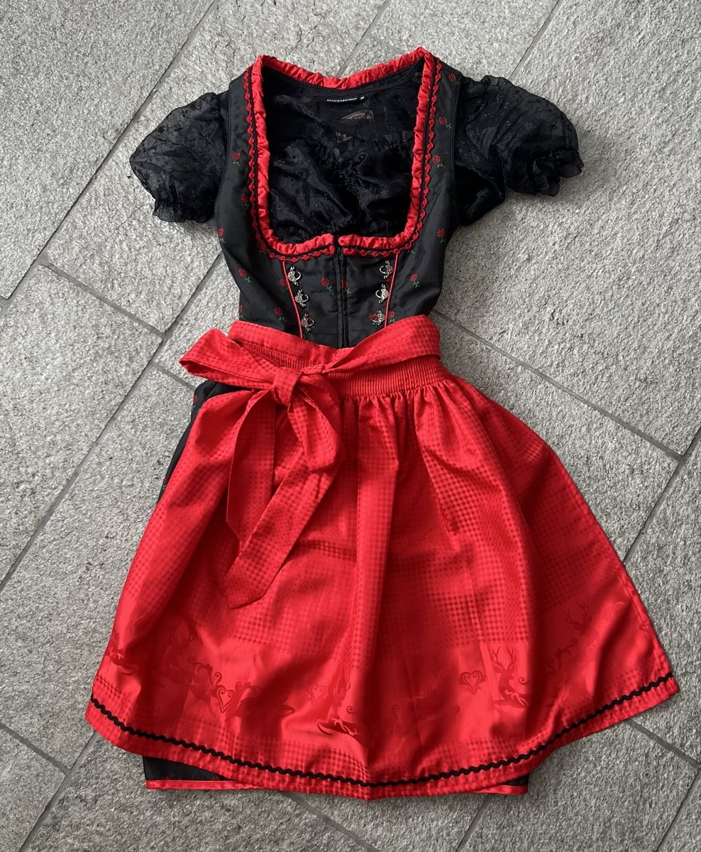 Kostüme: Dirndl mit Bluse Stockerpoint Grösse 36 schwarz rot – Gebraucht aus chur von Ika11