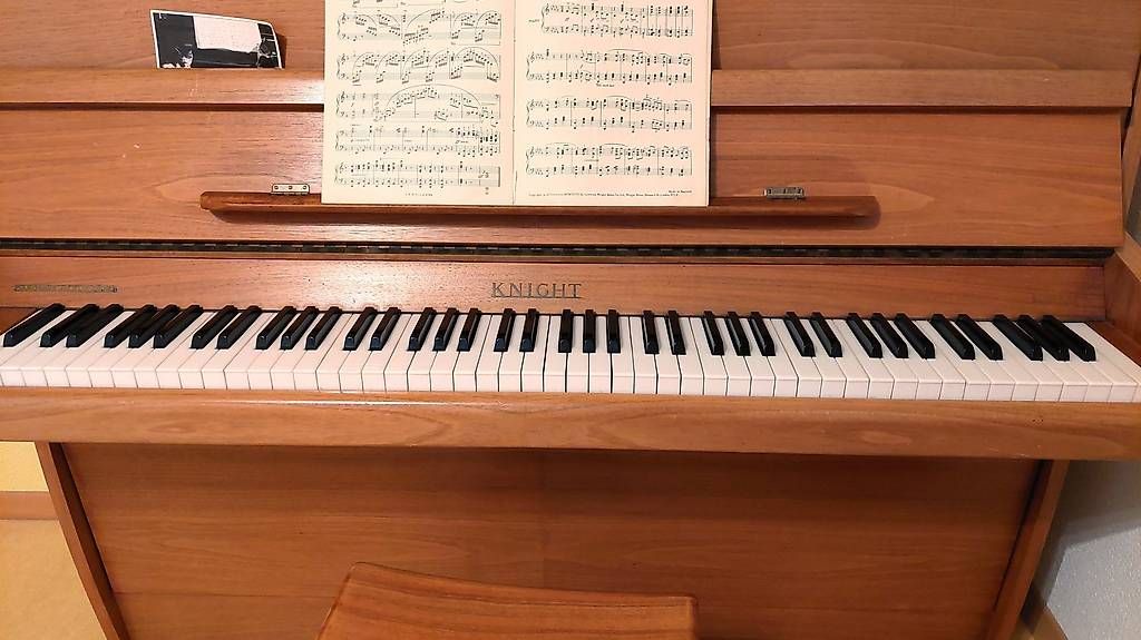 Strumenti musicali: Schulklavier 100% gewartet und gestimmt – Usato da Brittnau venduto da Cgs128 1