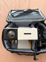 Mini Beamer mit Zubeh"or und Tasche guter Zustand