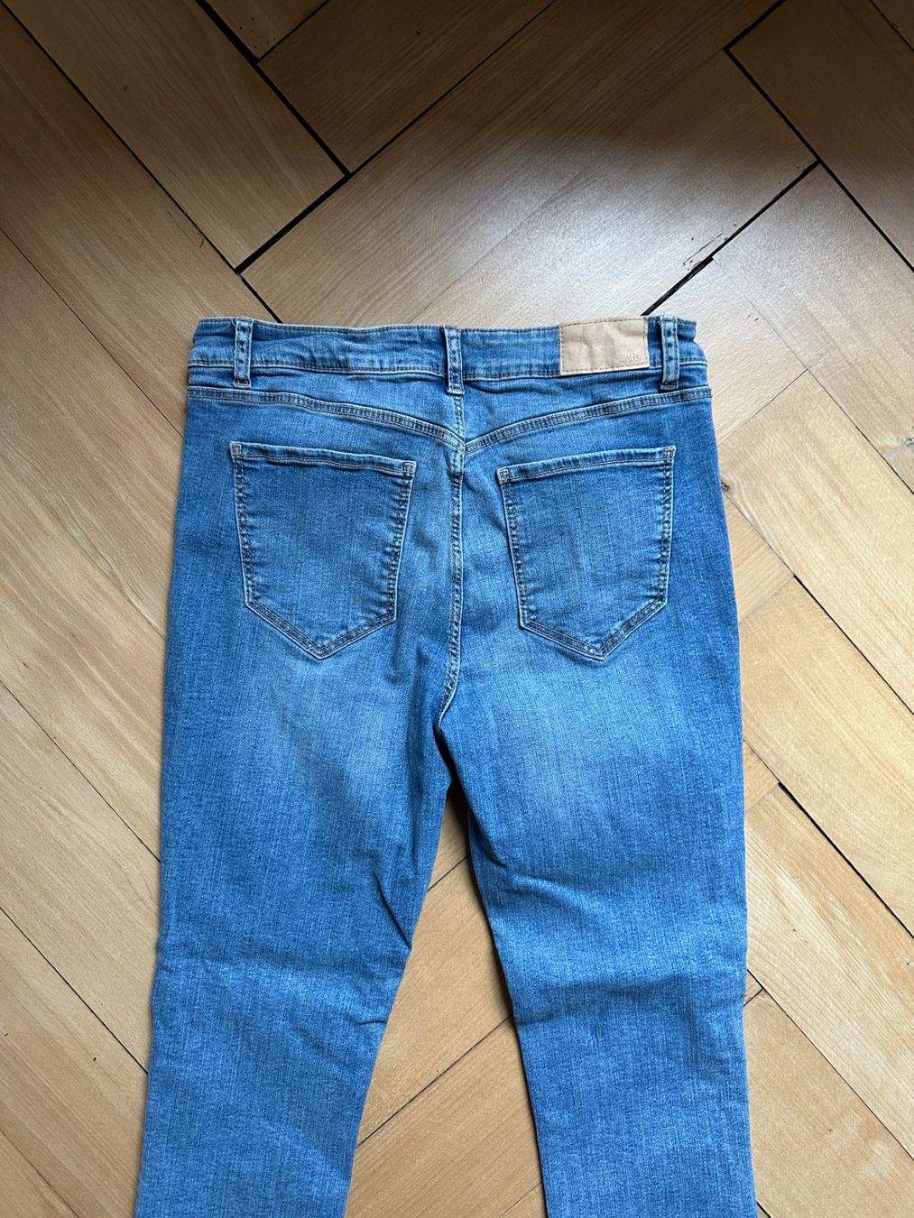 Zara Jeans: ZARA - Skinny Jeans hellblau 42 – Usato da Zürich venduto da Diazaio 2