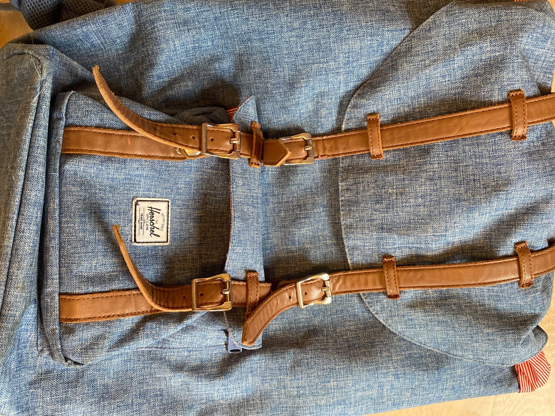 Herschel Rucksäcke: Herschel Rucksack 19.5l – Gebraucht aus Fribourg von Valerie_911