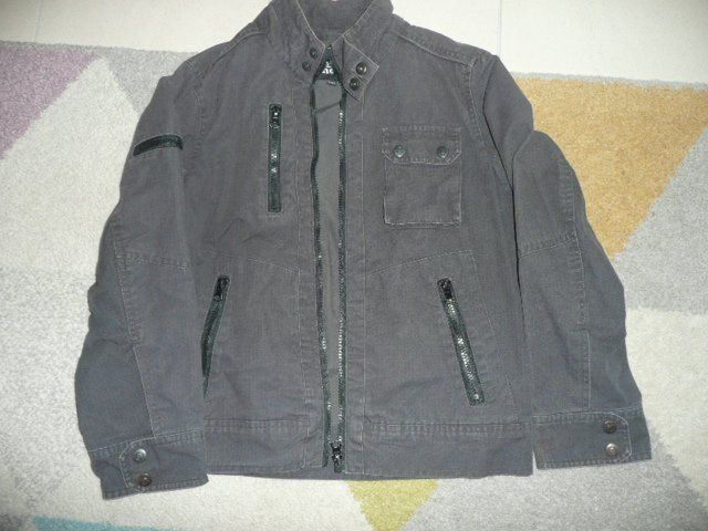 Giacche & Cappotti: Jacke grau Gr. 140 – Usato da Zug venduto da falama