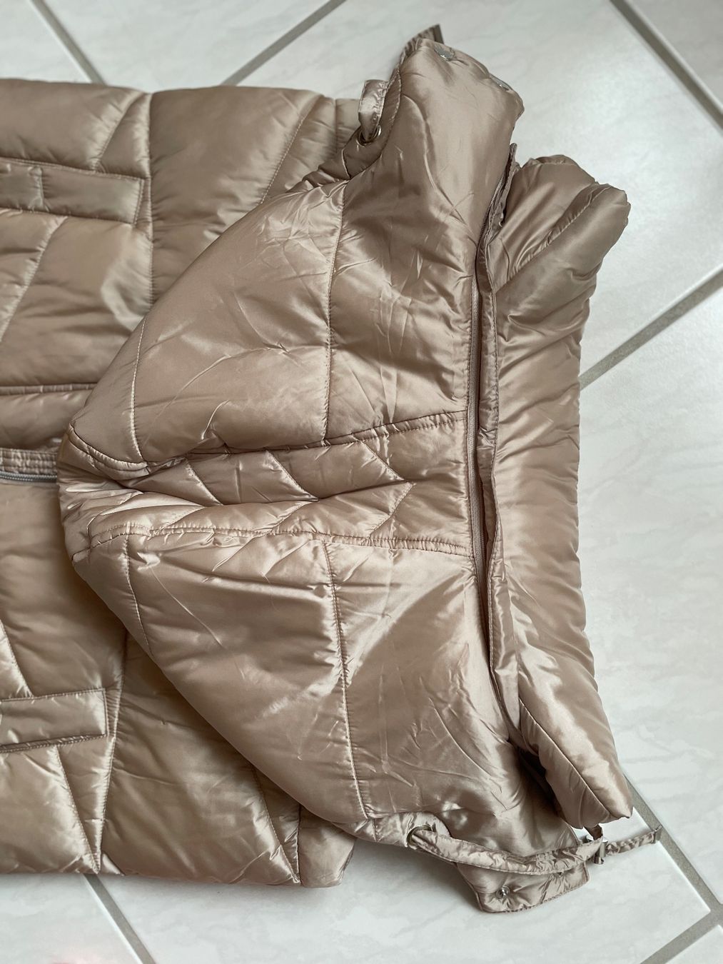 Comma Gilet & Giacche senza maniche: Gilet von Comma beige Grösse 38 – Usato da Buch am Irchel venduto da TT65 6