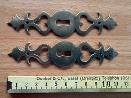 2 Schlossschilder aus Messing
