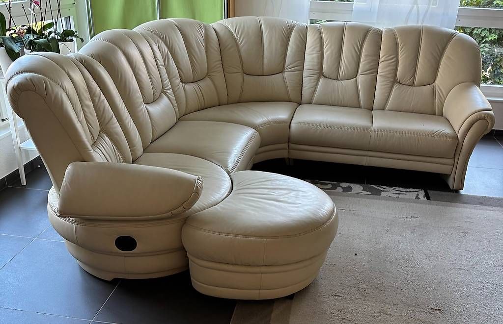 Sofas: Ledersofa Echtleder mit drehbarem Sessel – Gebraucht aus Niederwil AG von mk7_pq5p 1