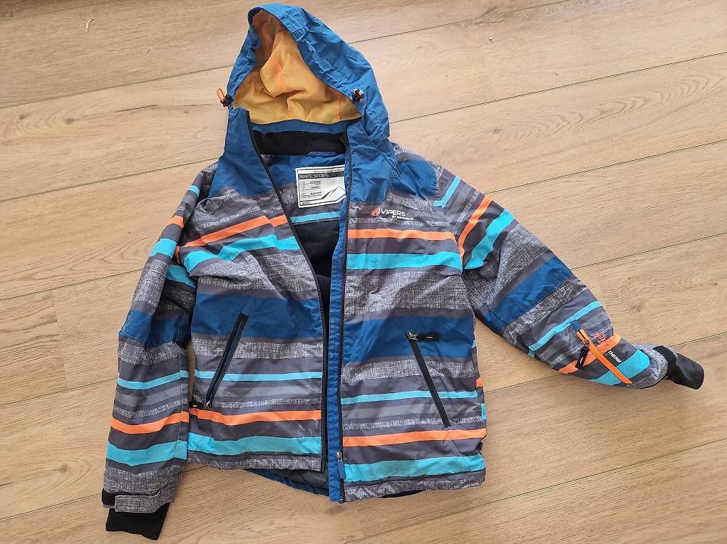 Giacche: Veste ski 164 – Usato da St-Légier-Chiésaz venduto da zoe_8vsl