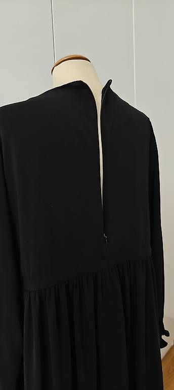 Vestiti: Kleid/Abaya schwarz – Usato da Basel venduto da ukhtyy 1
