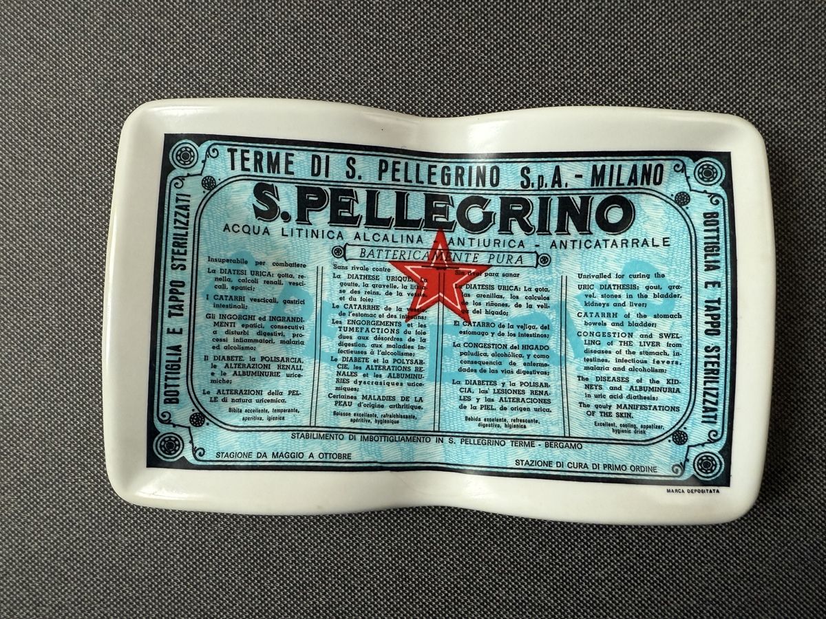 Portacenere: S. Pellegrino Designer Aschenbecher – Usato da Luzern venduto da downtonabbey