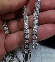 Bracelet avec zircons