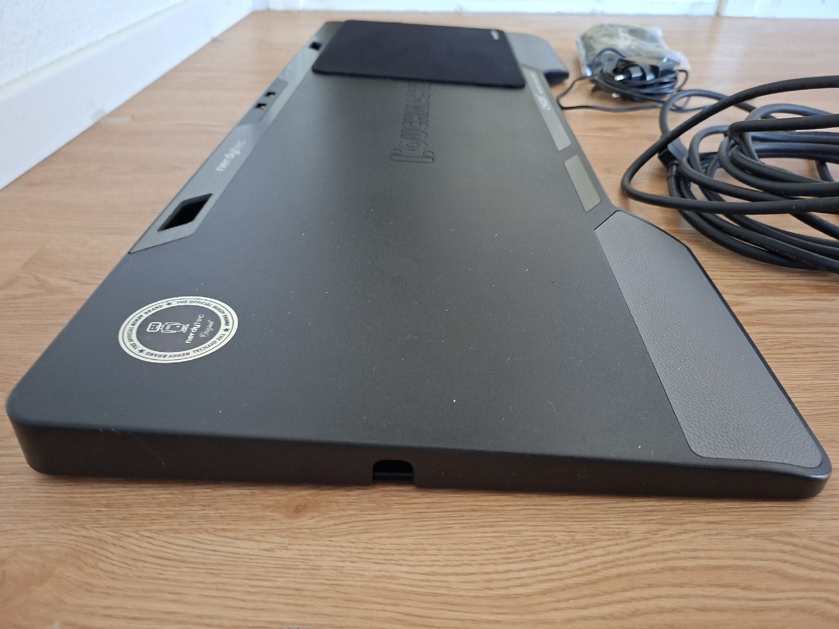 PCs: nerdytec Couchmaster CYCON2 Black Edition – Gebraucht aus Schafisheim von piiep_17 1