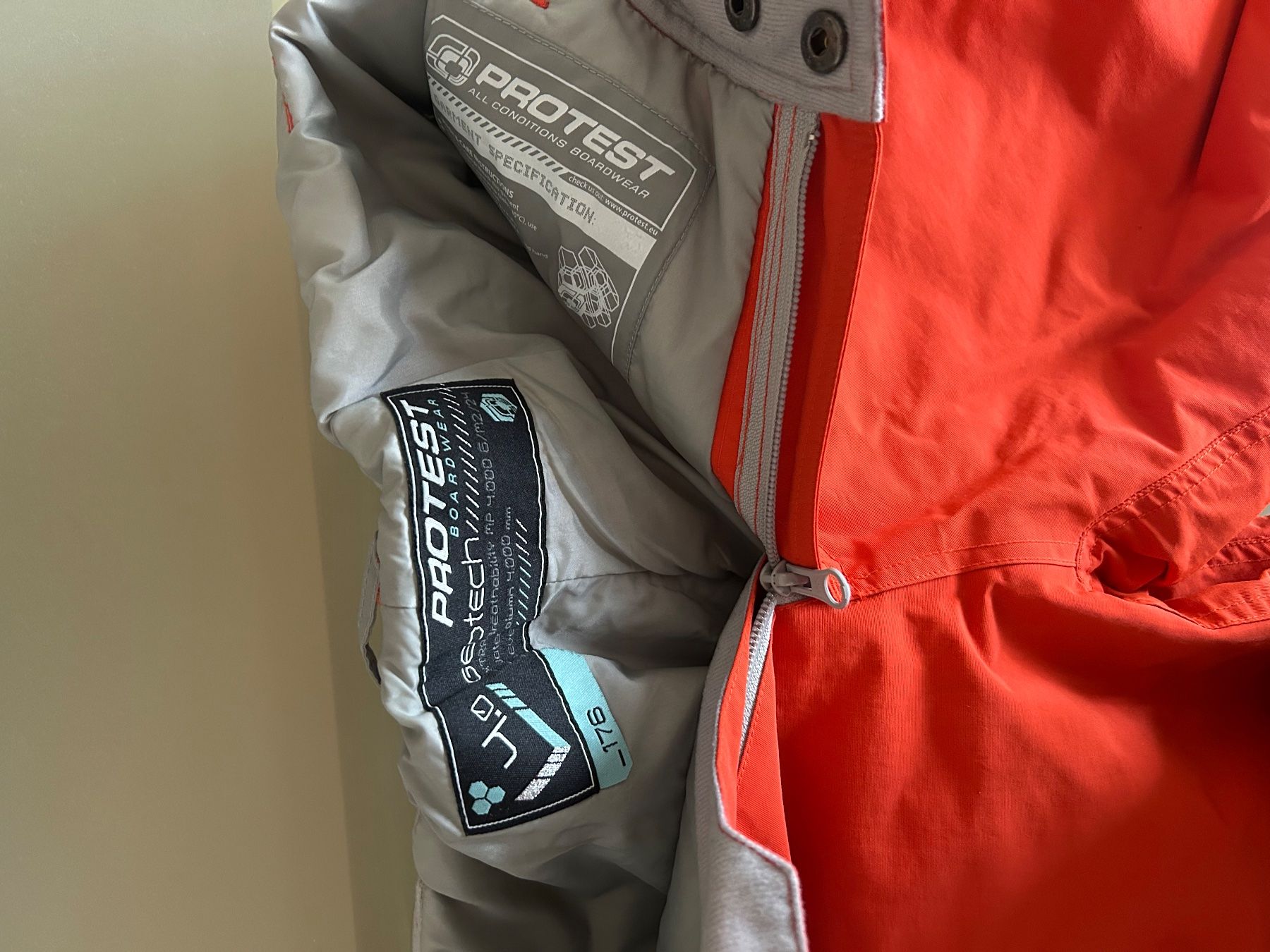 Protest Hosen: Skihose Grösse 176 – Neu (gemäss Beschreibung) aus Bülach von fam_6vb8 2