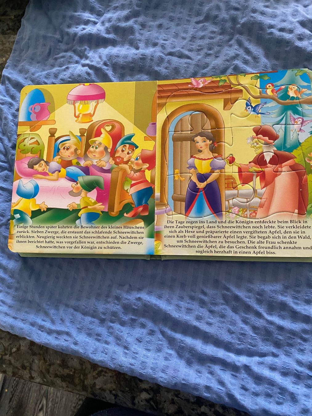 Libri: Schneewittchen 1 Buch mit 4 Puzzles – Usato da Allenwinden venduto da Obalu 2