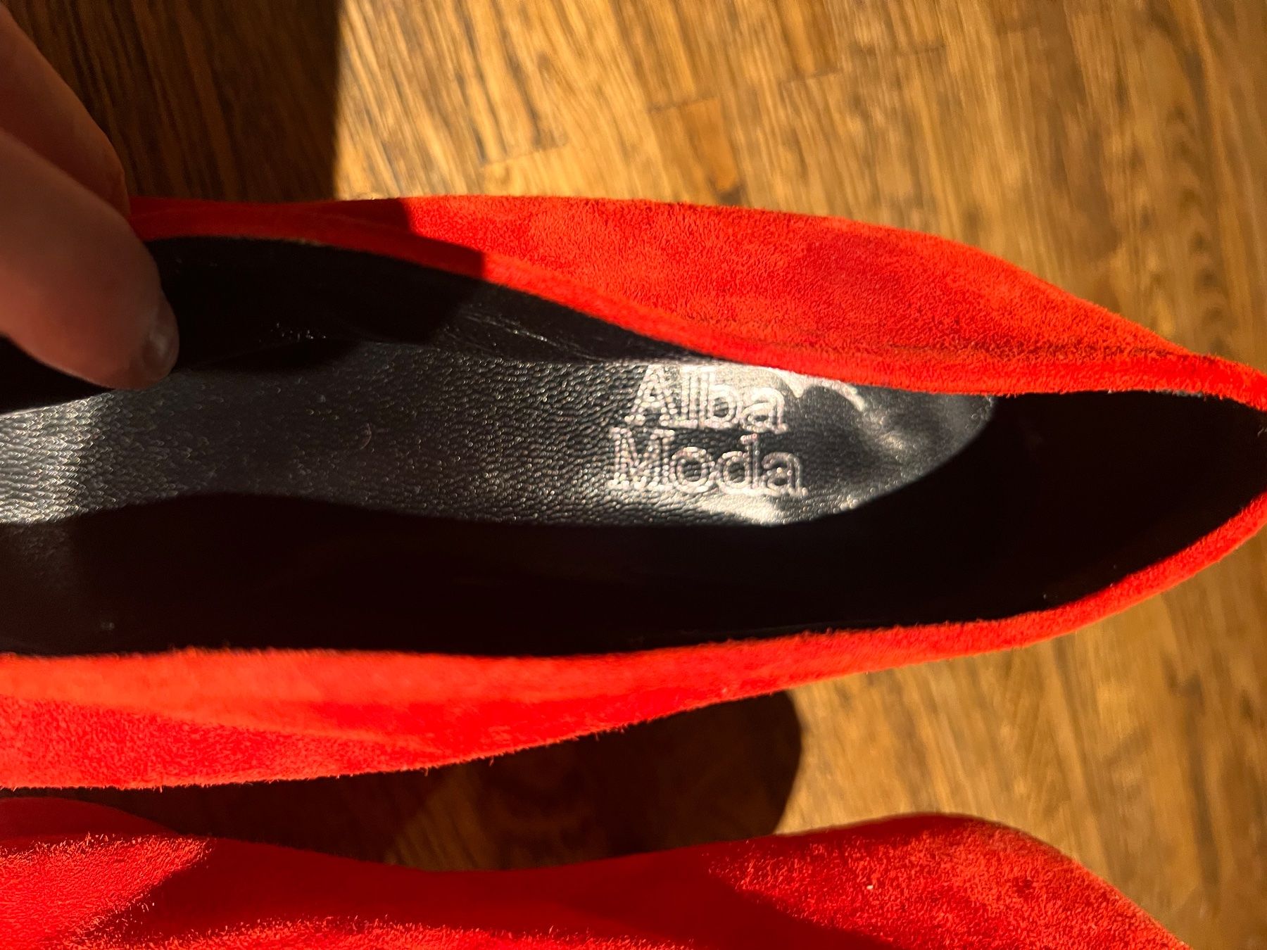 Alba Moda Chaussures femmes: Damenschuhe rot schwarz Grösse 38 gebraucht – D'occasion à Bern par cip_v9xh 4