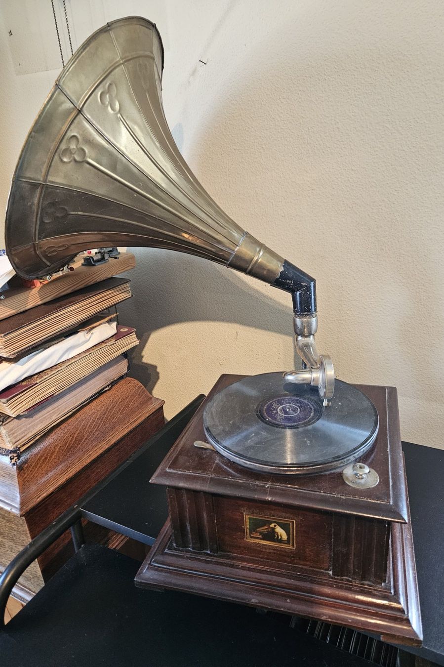 Plattenspieler: Antiker Grammophon "His Master's Voice" – Gebraucht aus Regensdorf von Ranti2