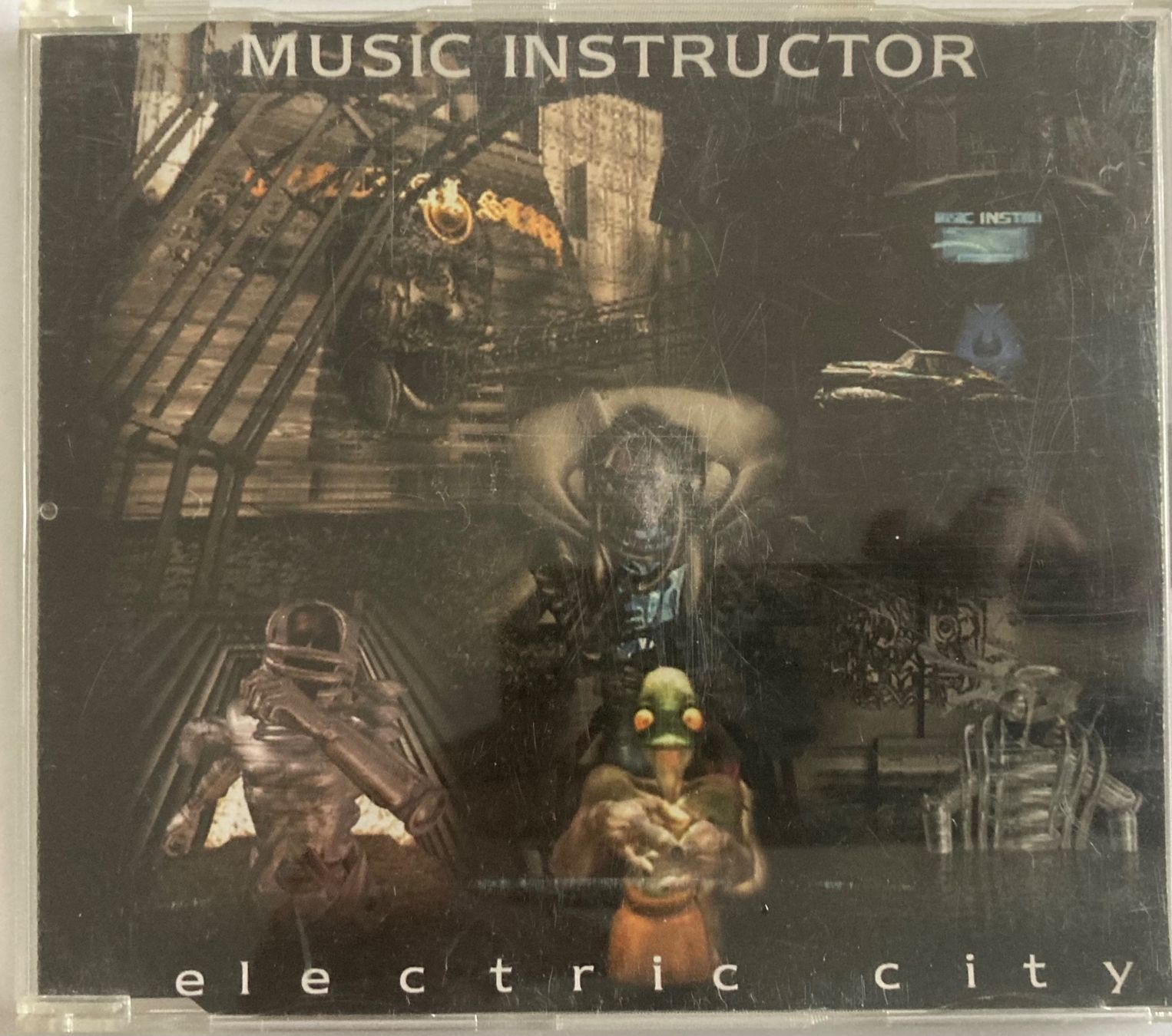 CDs: MUSIC INSTRUCTOR – Gebraucht aus Poliez-Pittet von Newtown-Records