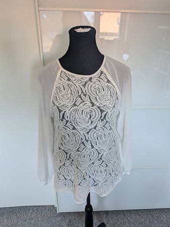 Zarte Zara Bluse, Gr. M, ideal für den Frühling!